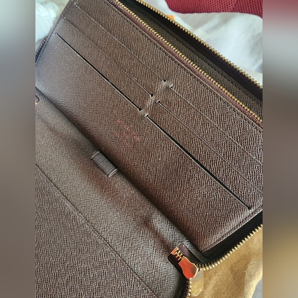 Authentic Louis Vuitton Damier ebene long zippy wallet - Picture 7 of 12